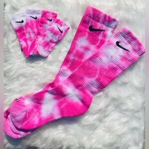 New Pink Nike Performance Crew Socks -1 Pair